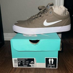 Nike SB Charge CNVS